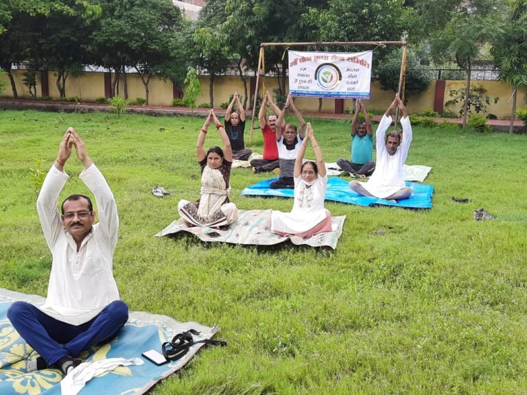 2021 yog guru teaching yoga
